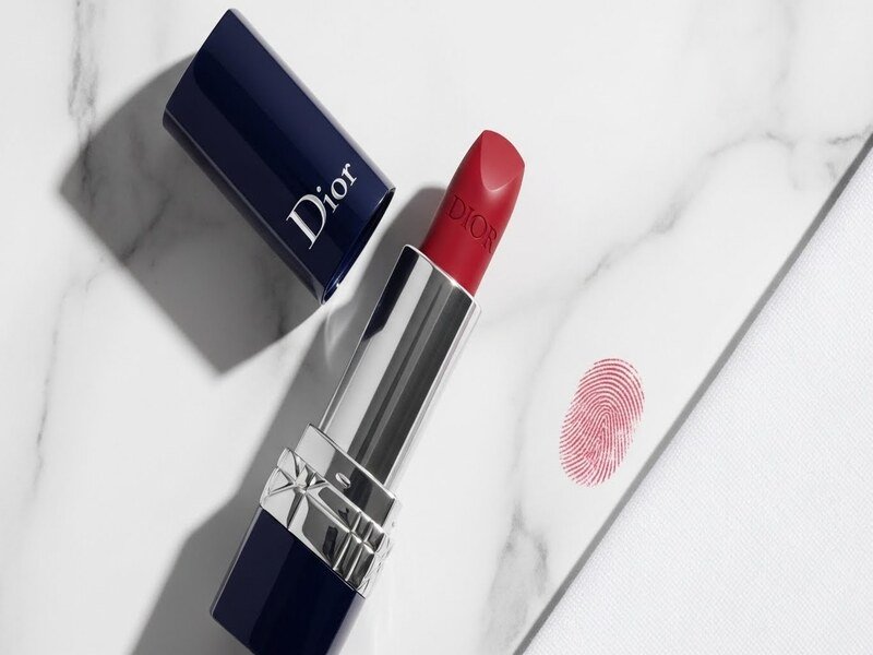 Transfer Proof vs Non Transfer Lipstick