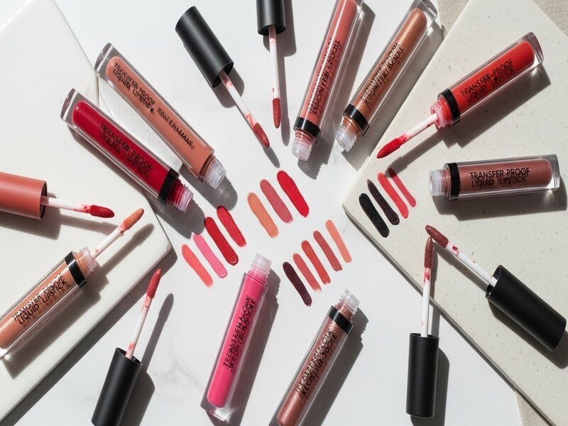 Transfer Proof Lipsticks