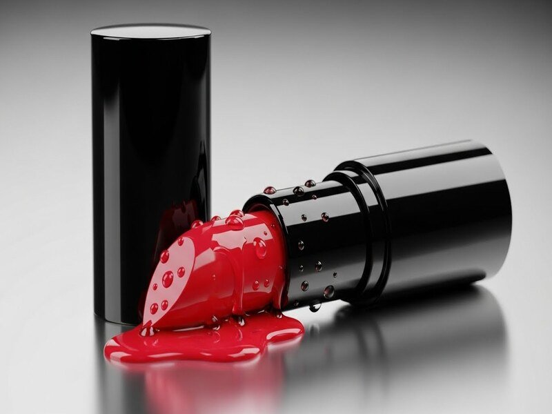 The Lipstick That Cracks & Breaks